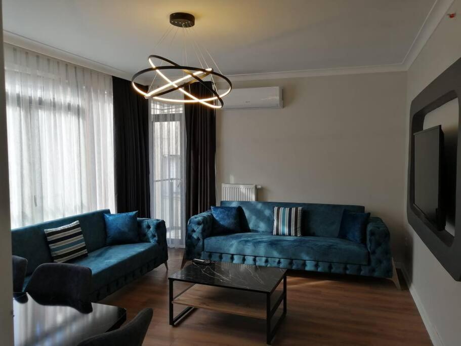 Sisli Apartment, 2 Bedrooms, 250 M Metro, New Modern Residence Истанбул Екстериор снимка